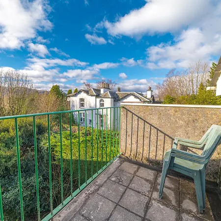 Two Minute Walk From The World Of Beatrix Potter, Apartment With Parking Bowness-on-Windermere Exterior photo