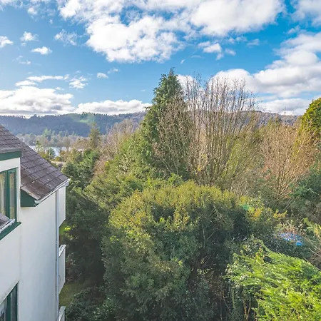 Two Minute Walk From The World Of Beatrix Potter, Apartment With Parking Bowness-on-Windermere Exterior photo