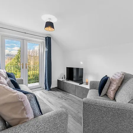Two Minute Walk From The World Of Beatrix Potter, Apartment With Parking Bowness-on-Windermere Exterior photo