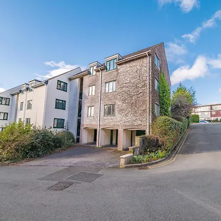 Two Minute Walk From The World Of Beatrix Potter, Apartment With Parking Bowness-on-Windermere Exterior photo