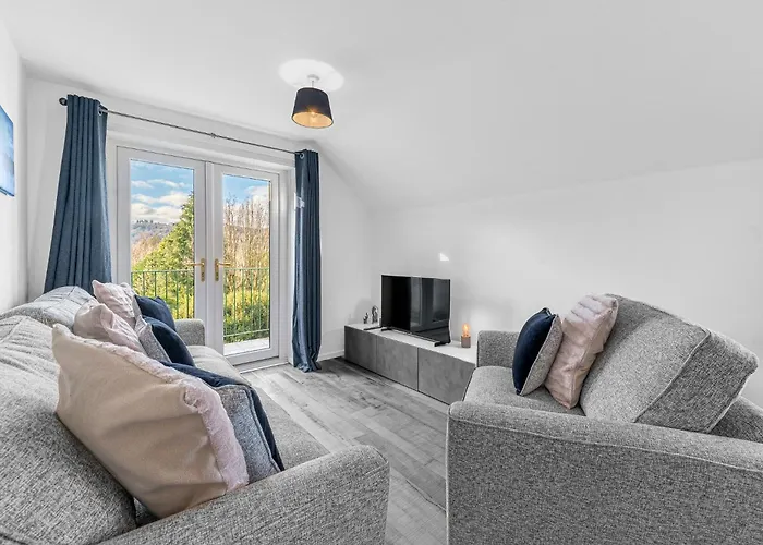 Two Minute Walk From The World Of Beatrix Potter, Apartment With Parking