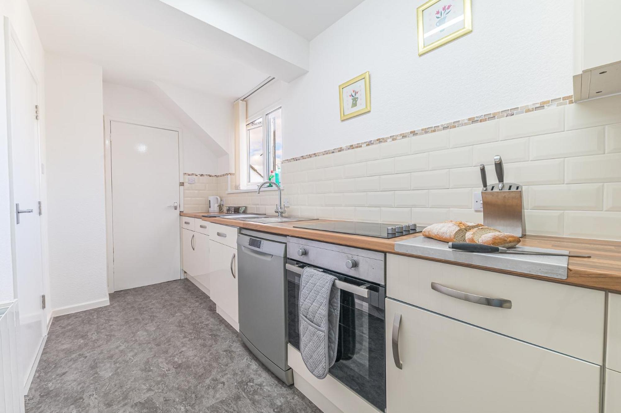 Apartment Two Minute Walk From The World Of Beatrix Potter, With Parking Bowness-on-Windermere