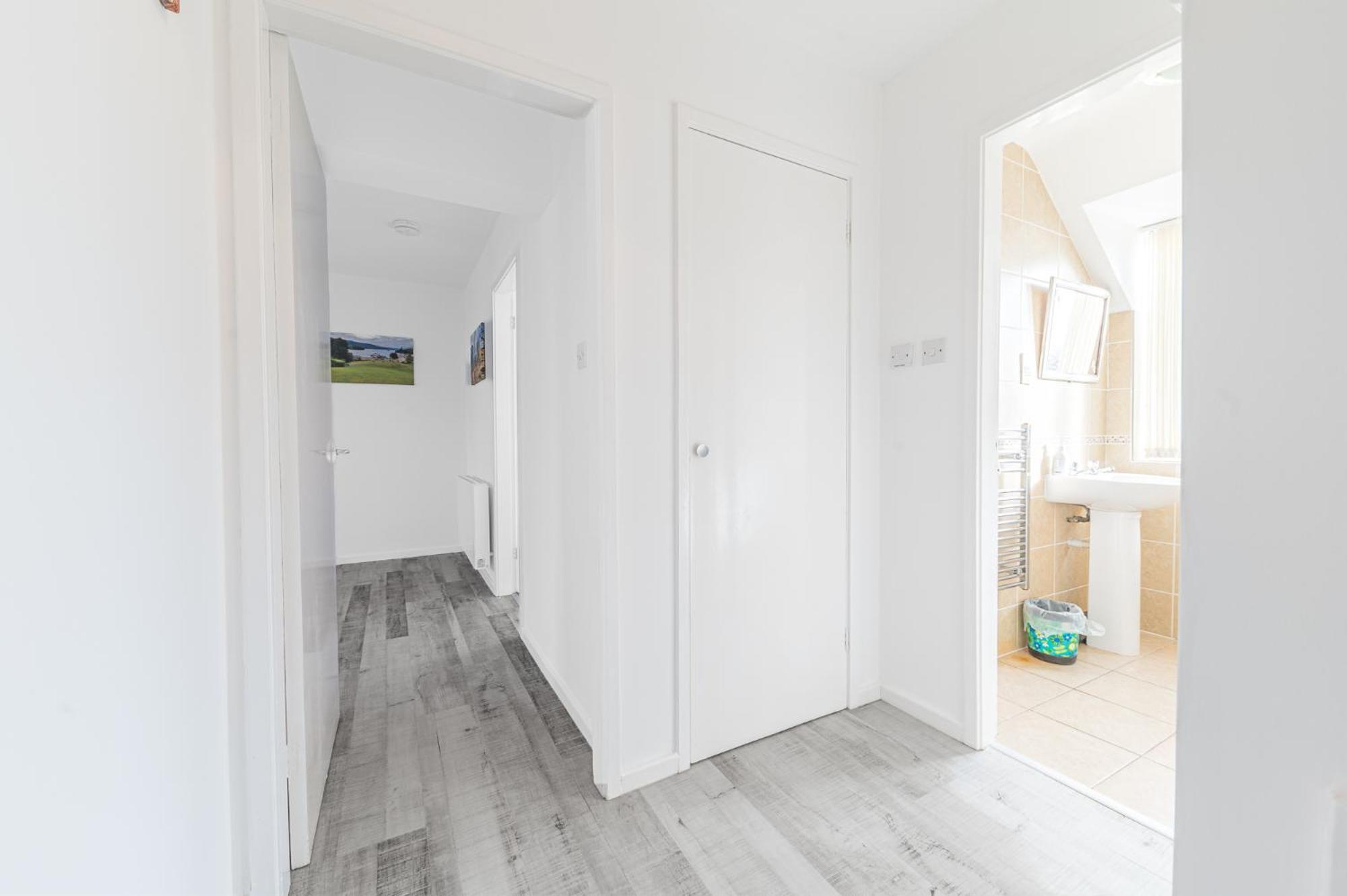 Two Minute Walk From The World Of Beatrix Potter, With Parking Apartment Bowness-on-Windermere