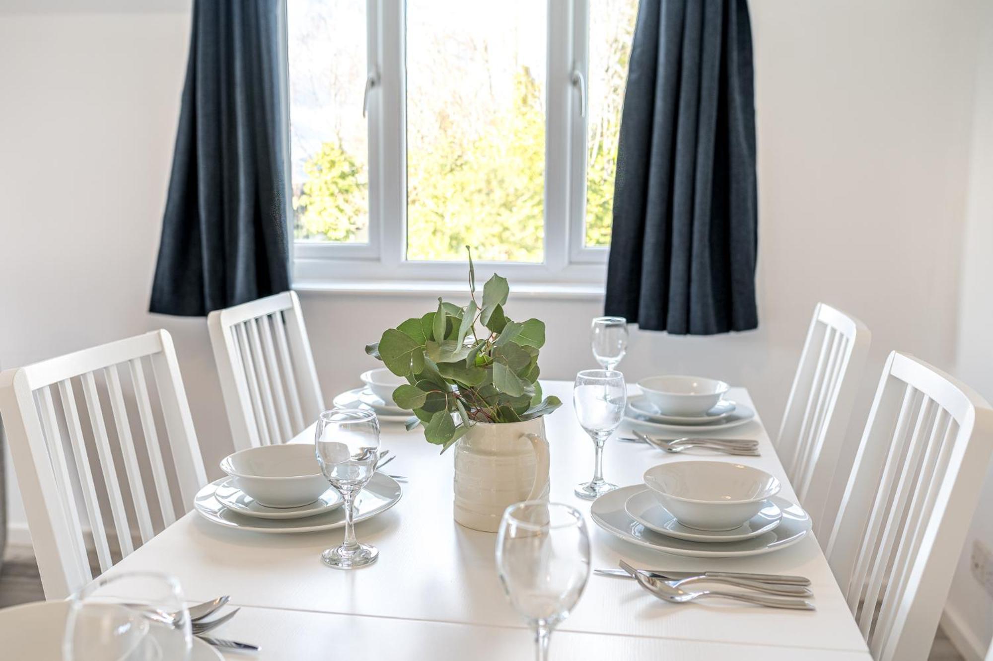 Two Minute Walk From The World Of Beatrix Potter, With Parking * Bowness-on-Windermere
