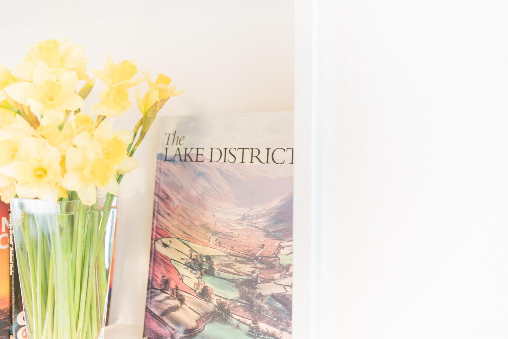 Two Minute Walk From The World Of Beatrix Potter, With Parking Apartment
